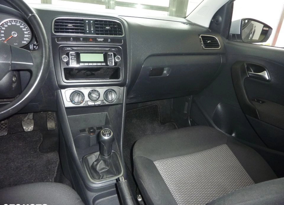 Volkswagen Polo cena 27400 przebieg: 84250, rok produkcji 2010 z Zgorzelec małe 79